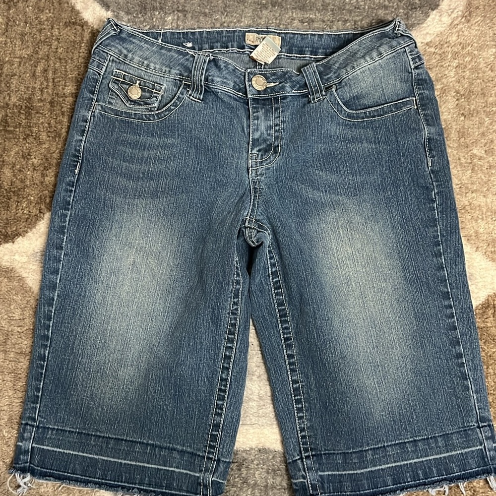 🐺SO Stylish Denim Bermuda Shorts